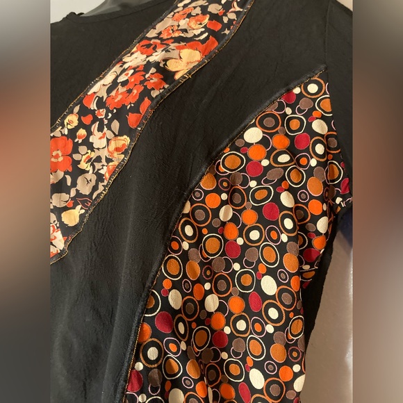 Tommy N Loulou Black Floral Patchwork Blouse - Picture 5 of 6